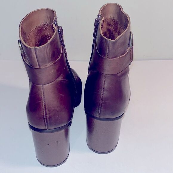 Korks brown two tone leather 3” heel boots - Picture 7 of 7